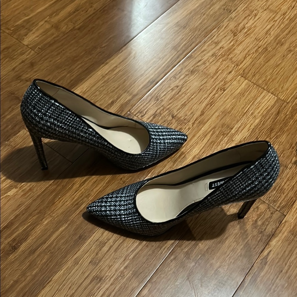 Nine West Black and White Heels with Classic Design Women’s Size 8 Pumps Heels - Picture 12 of 16